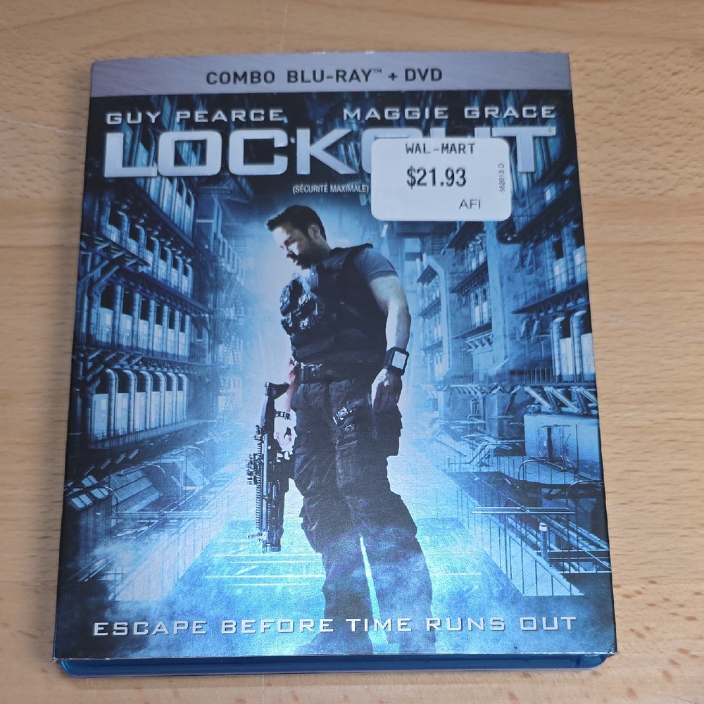 Lockout Blu-ray + DVD Combo